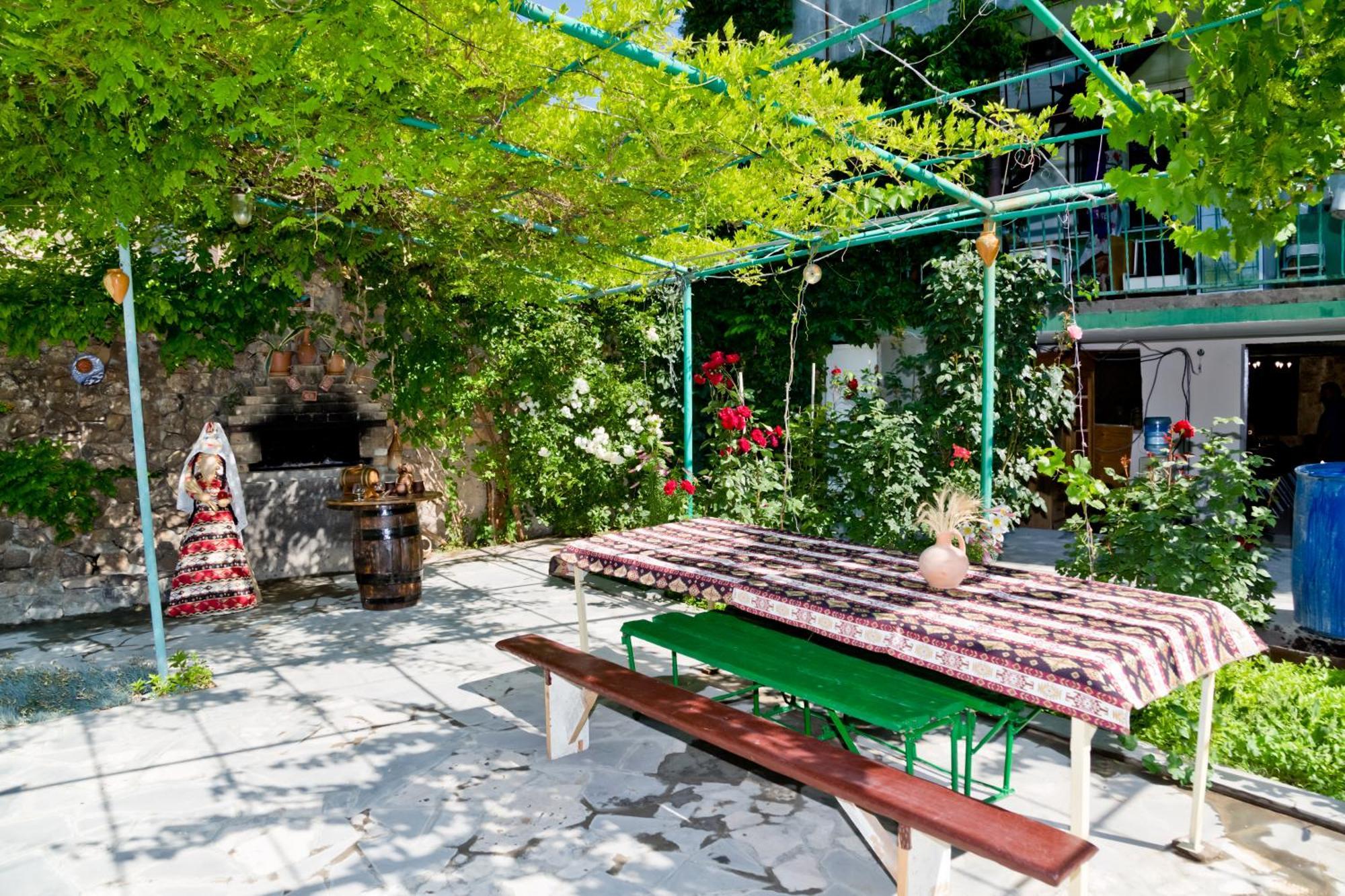 Ashtarak Garden GuestHouse Buitenkant foto