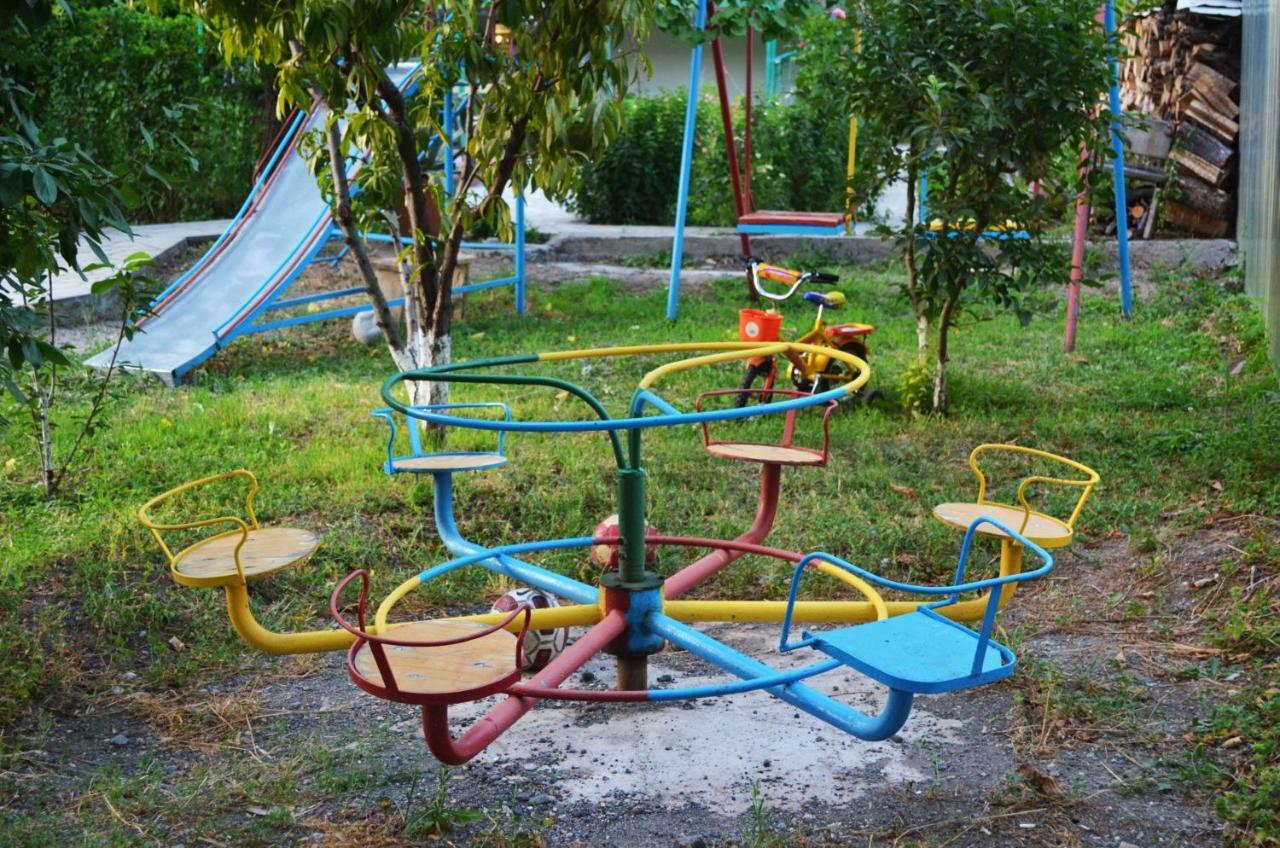 Ashtarak Garden GuestHouse Buitenkant foto